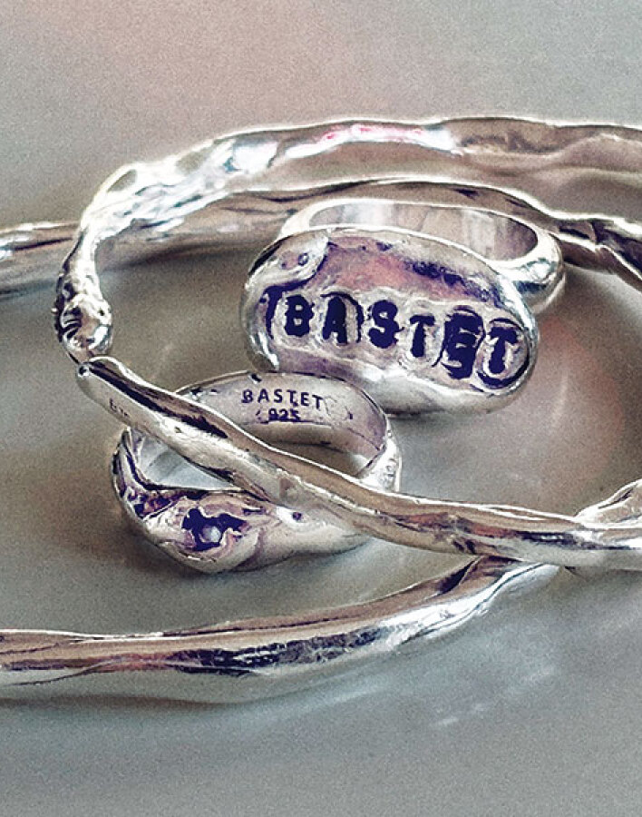 Bastet: Ένας ναός του σύγχρονου statement κοσμήματος