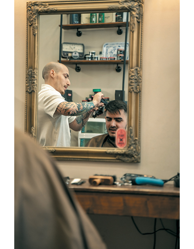 Peaky Barbers: Όταν η περιποίηση του άνδρα είναι μια αληθινή ιεροτελεστία