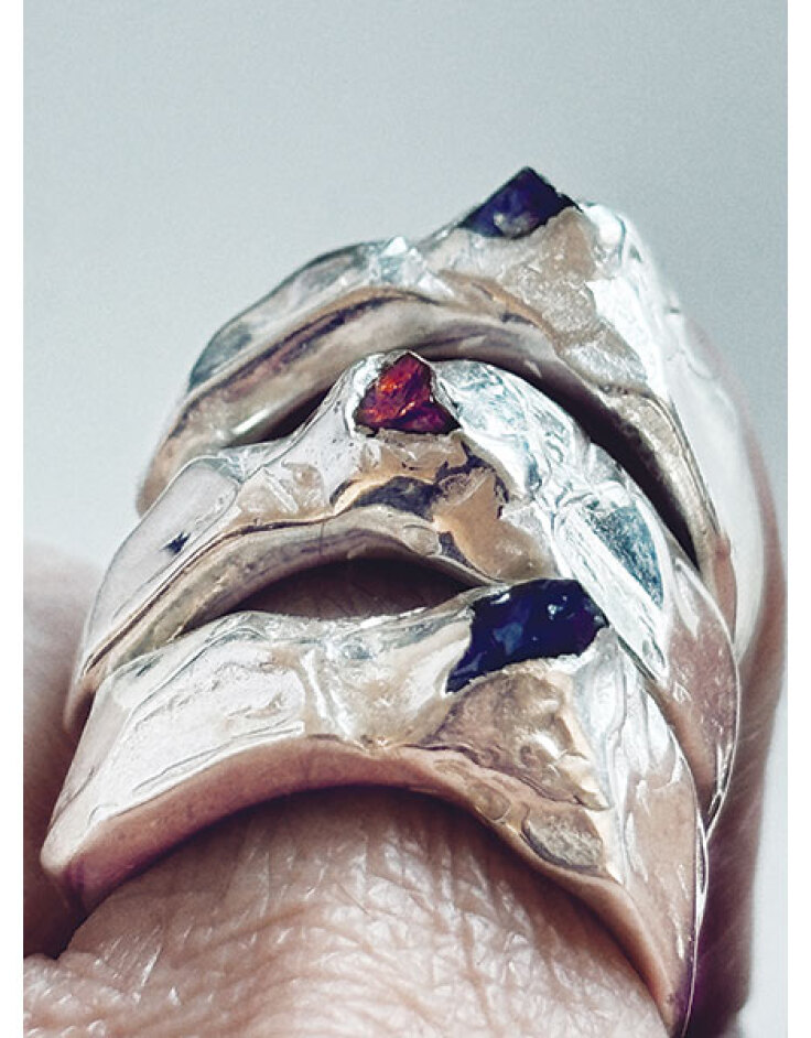 Bastet: Ένας ναός του σύγχρονου statement κοσμήματος