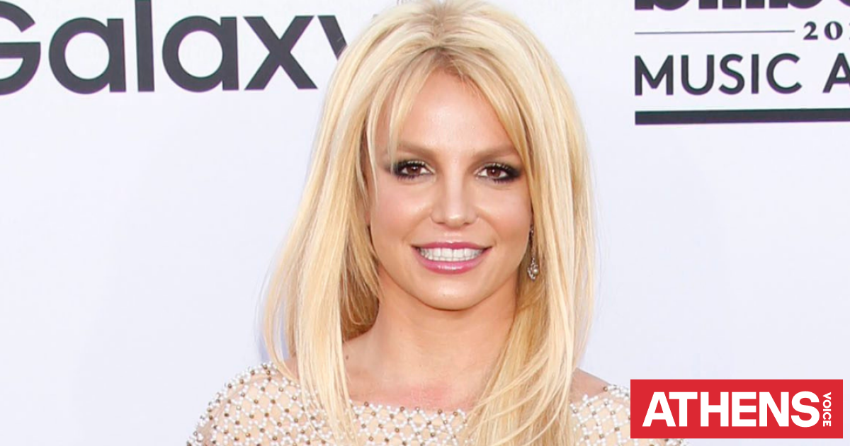 Μπρίτνεϊ Σπίαρς: Κάπνιζε σε βενζινάδικο μετά τη σύλληψή της για οδήγηση υπό την επήρεια