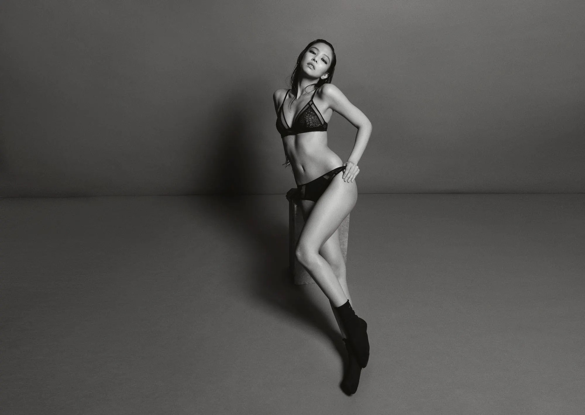 Η Jennie των Blackpink στην καμπάνια Calvin Klein