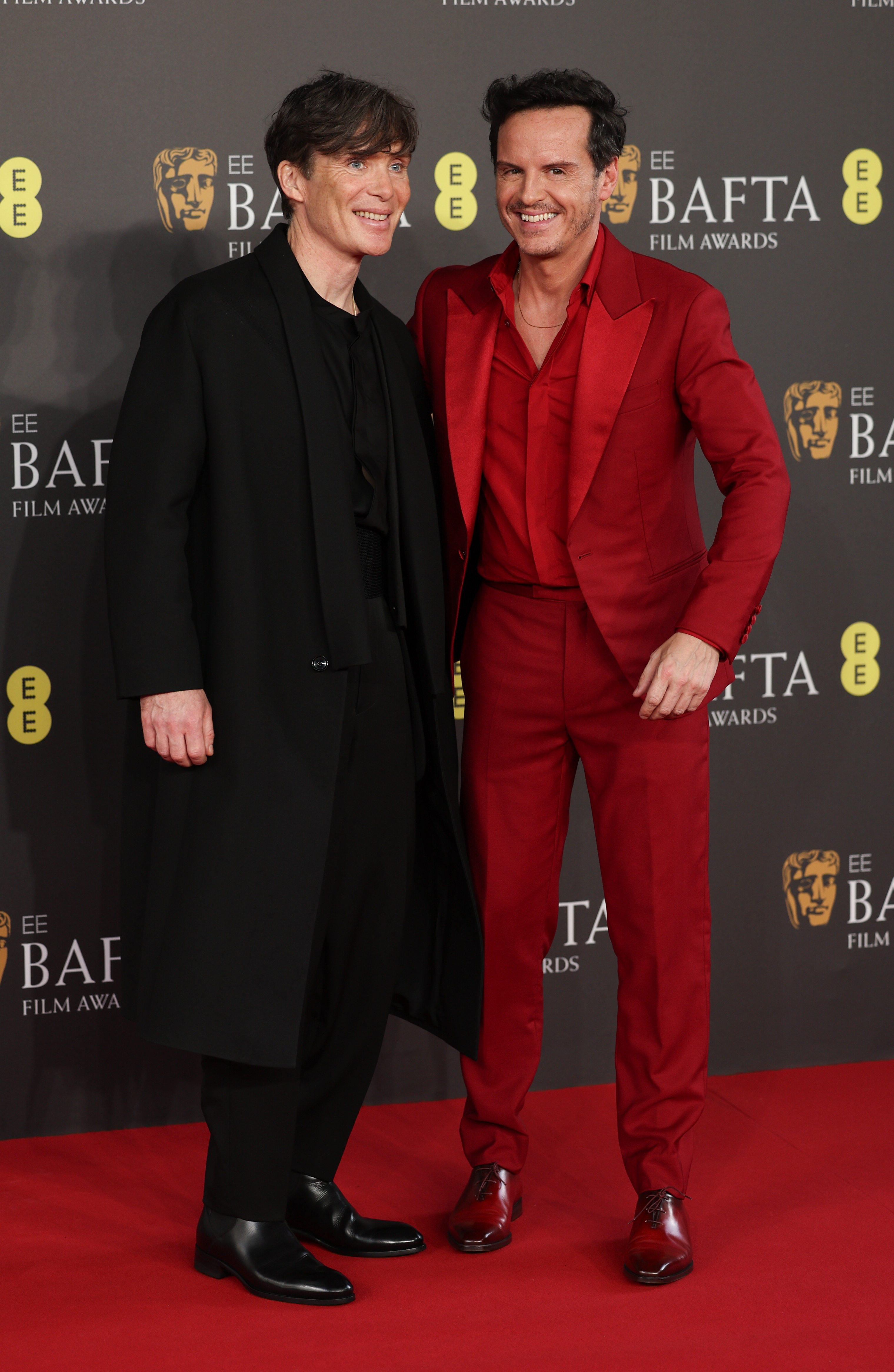 Ο Cillian Murphy με Zegna και ο Andrew Scott με Berluti. © EPA / NEIL HALL
