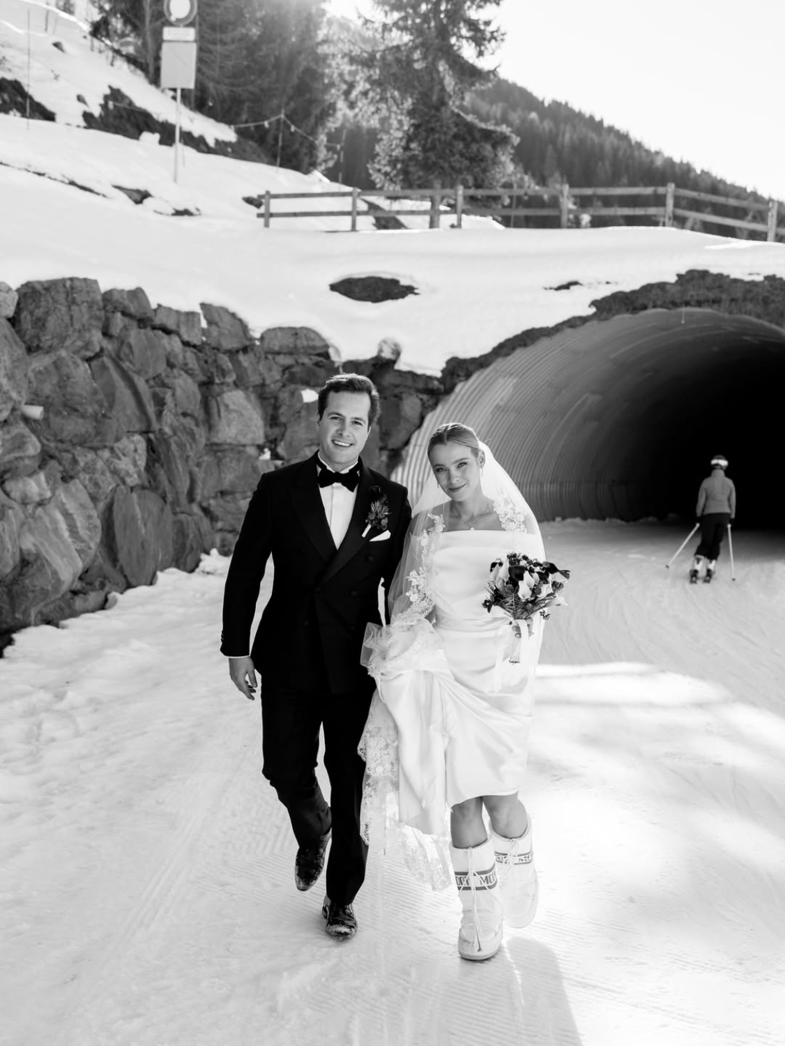 Ski wedding photo