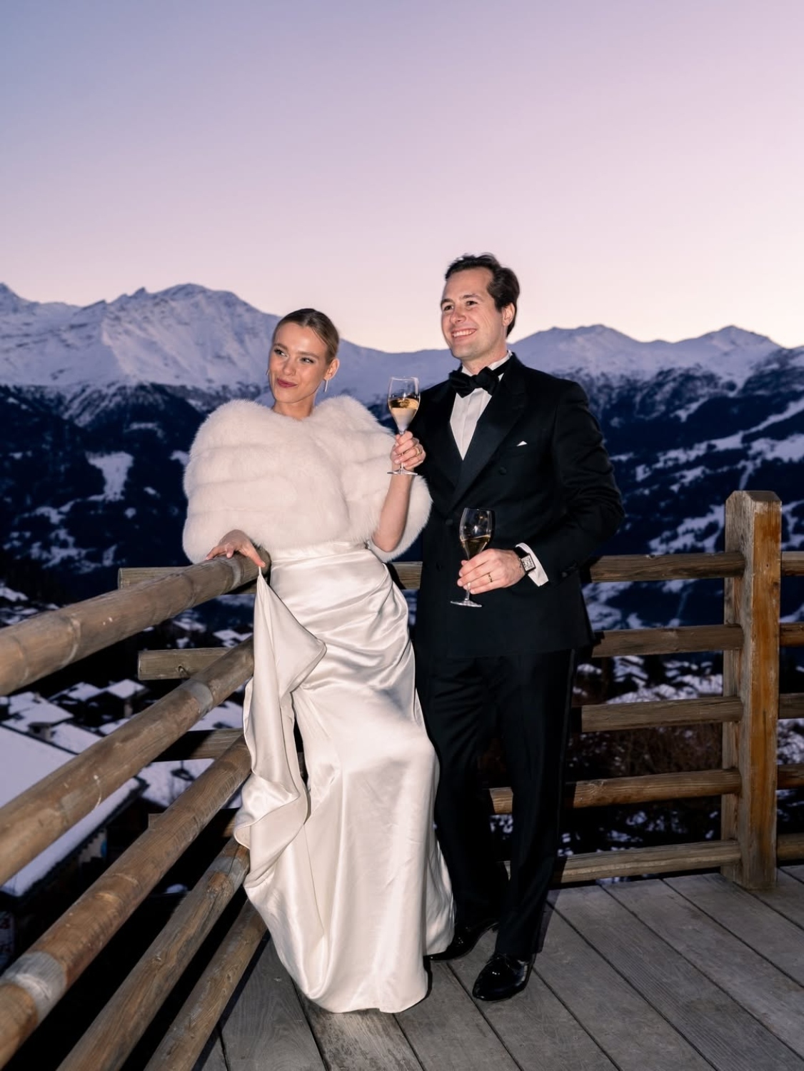 Ski wedding photo