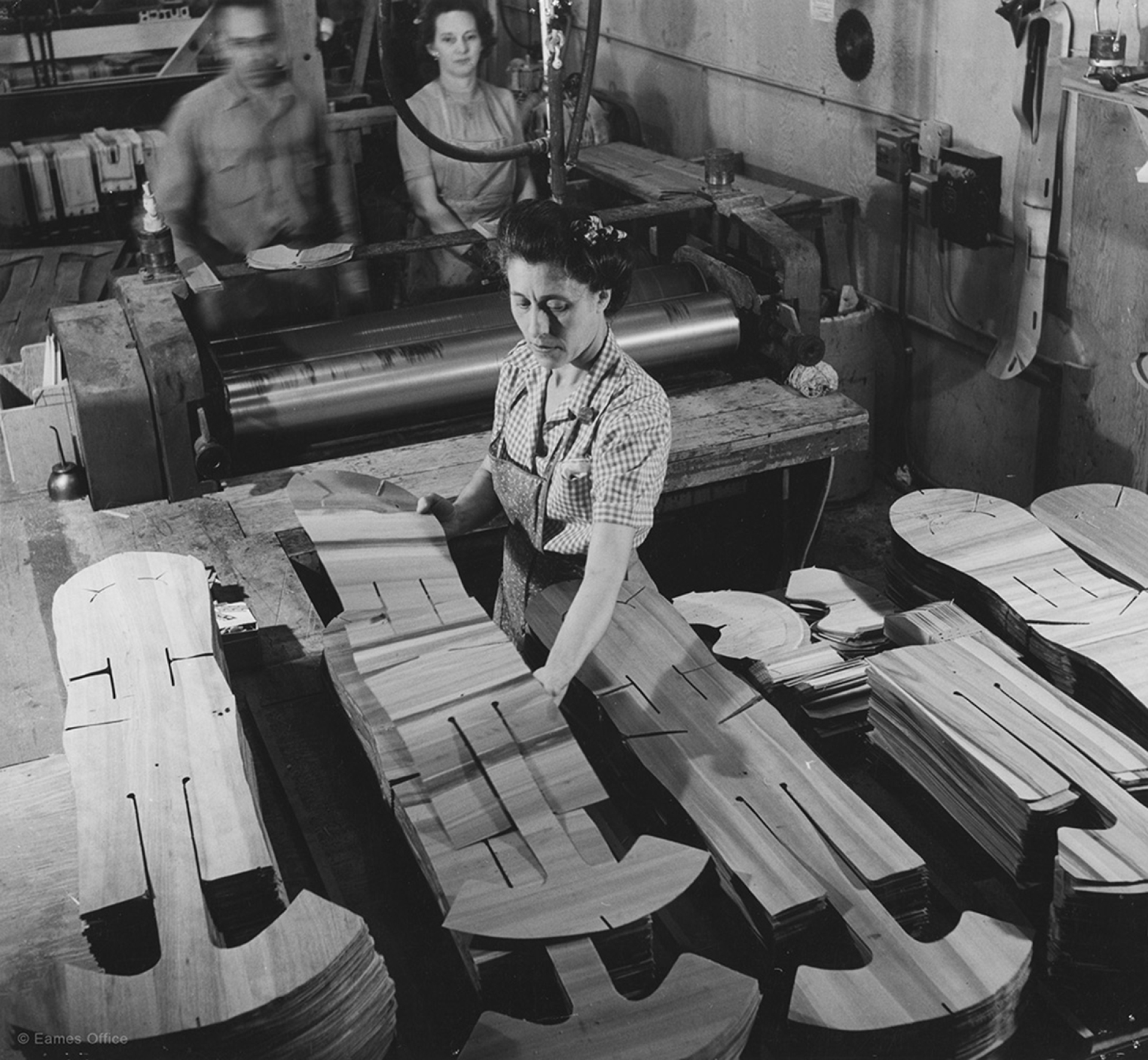 Γραμμή παραγωγής των επίπλων Eames © Eames Foundation