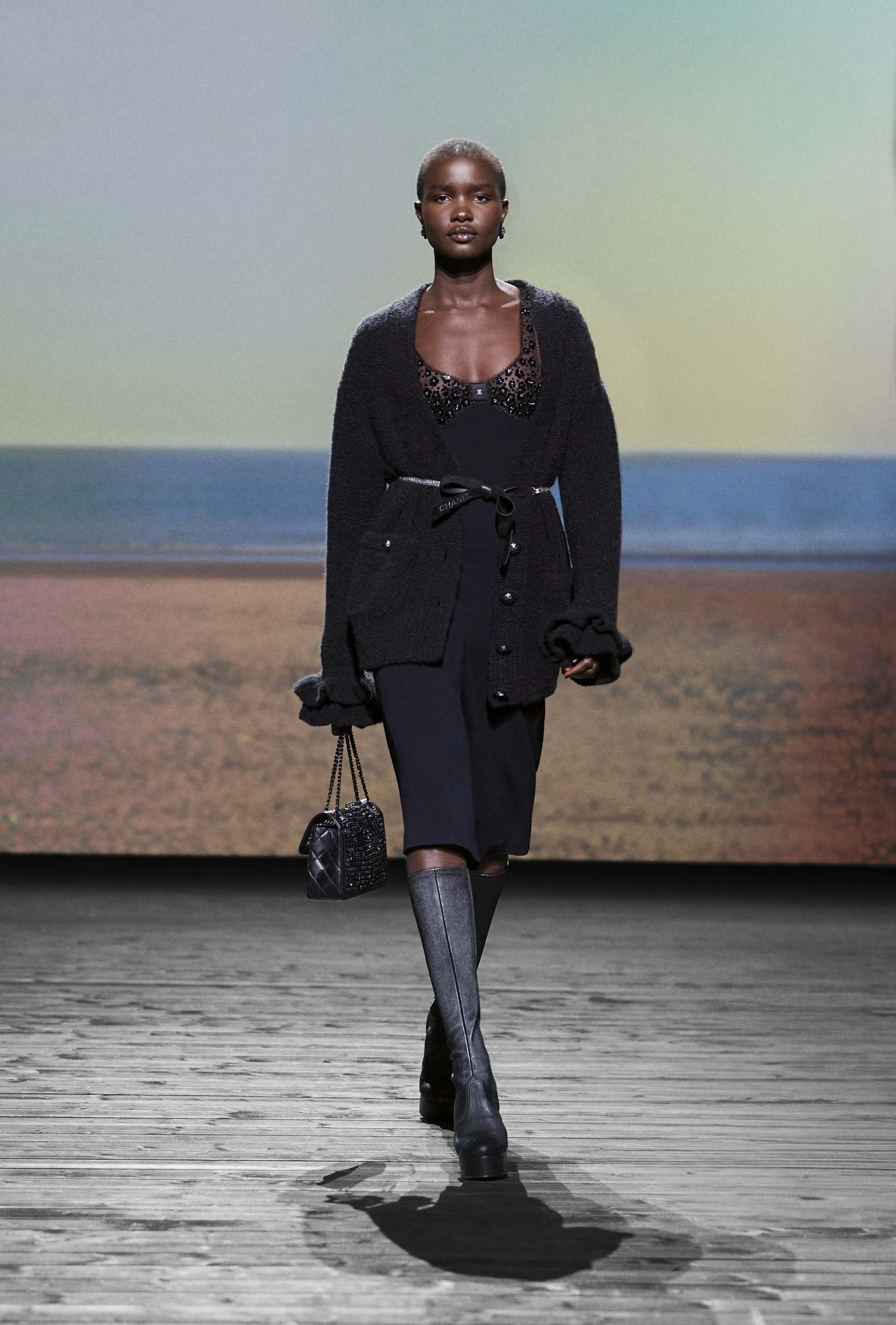 CHANEL: Η επίδειξη της συλλογής FW24-25 στο Παρίσι 