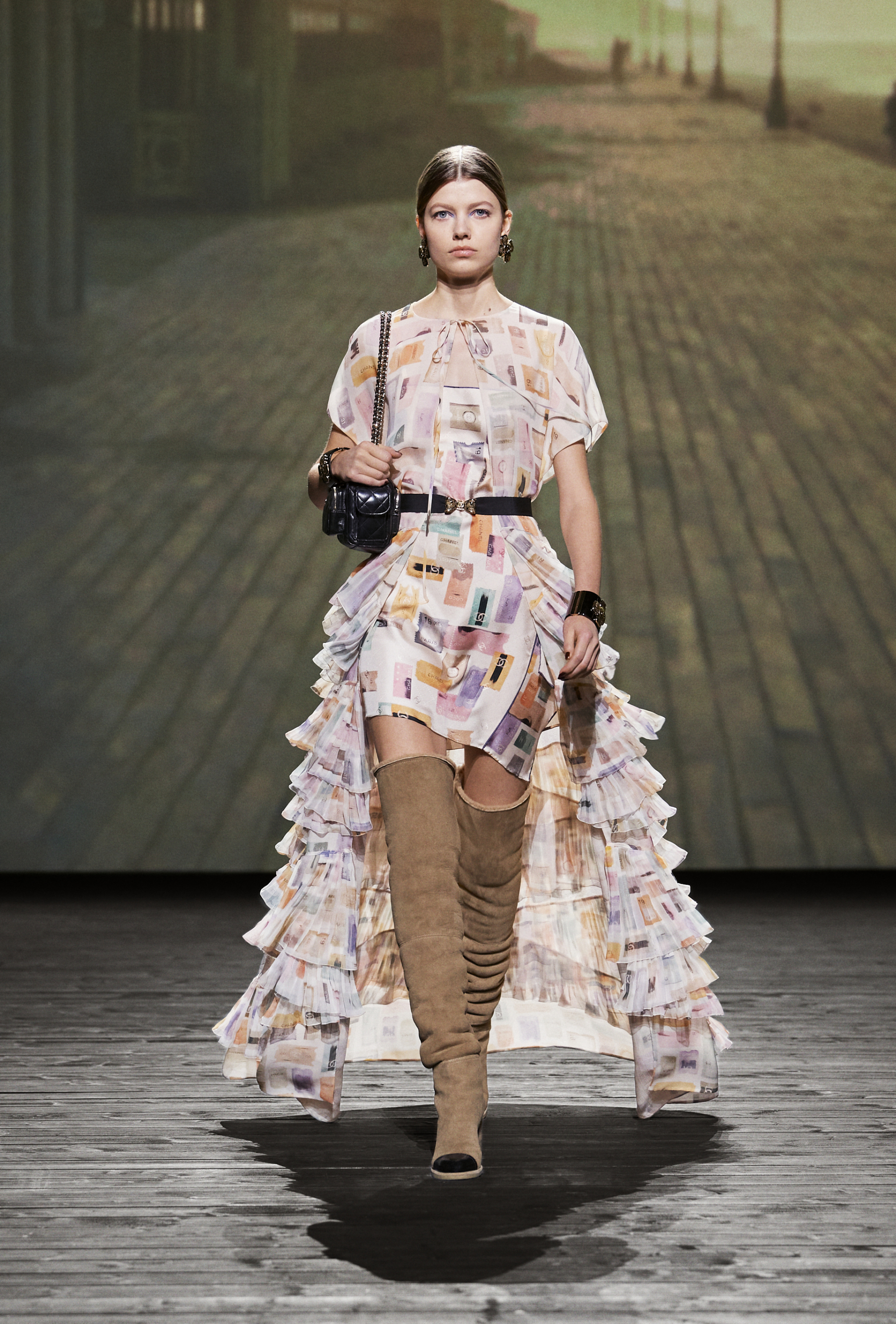 CHANEL: Η επίδειξη της συλλογής FW24-25 στο Παρίσι 