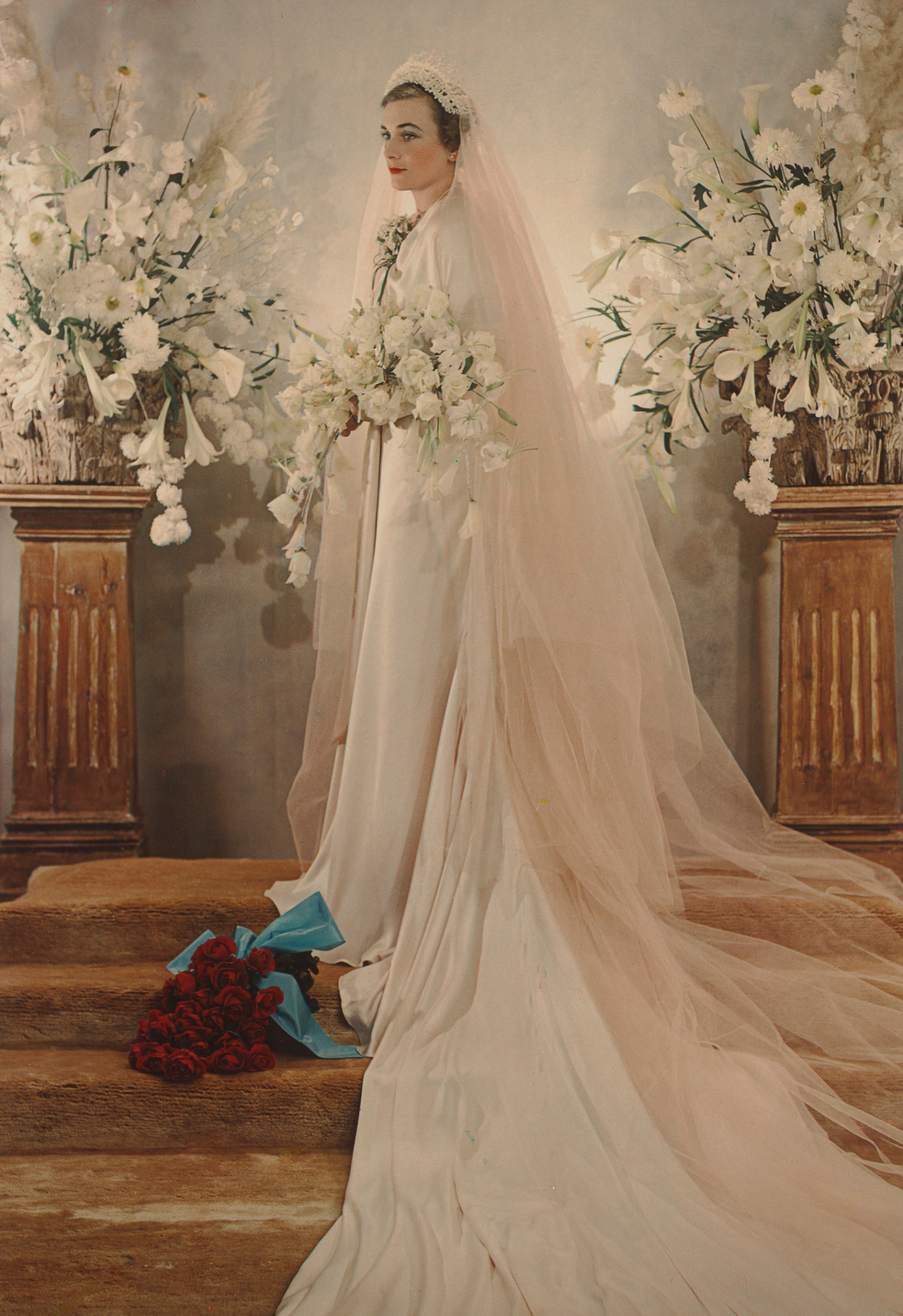 Η πριγκίπισσα Αλίκη, δούκισσα του Gloucester, φωτογραφημένη από την Madame Yevonde την ημέρα του  γάμου της, 1935 © National Portrait Gallery