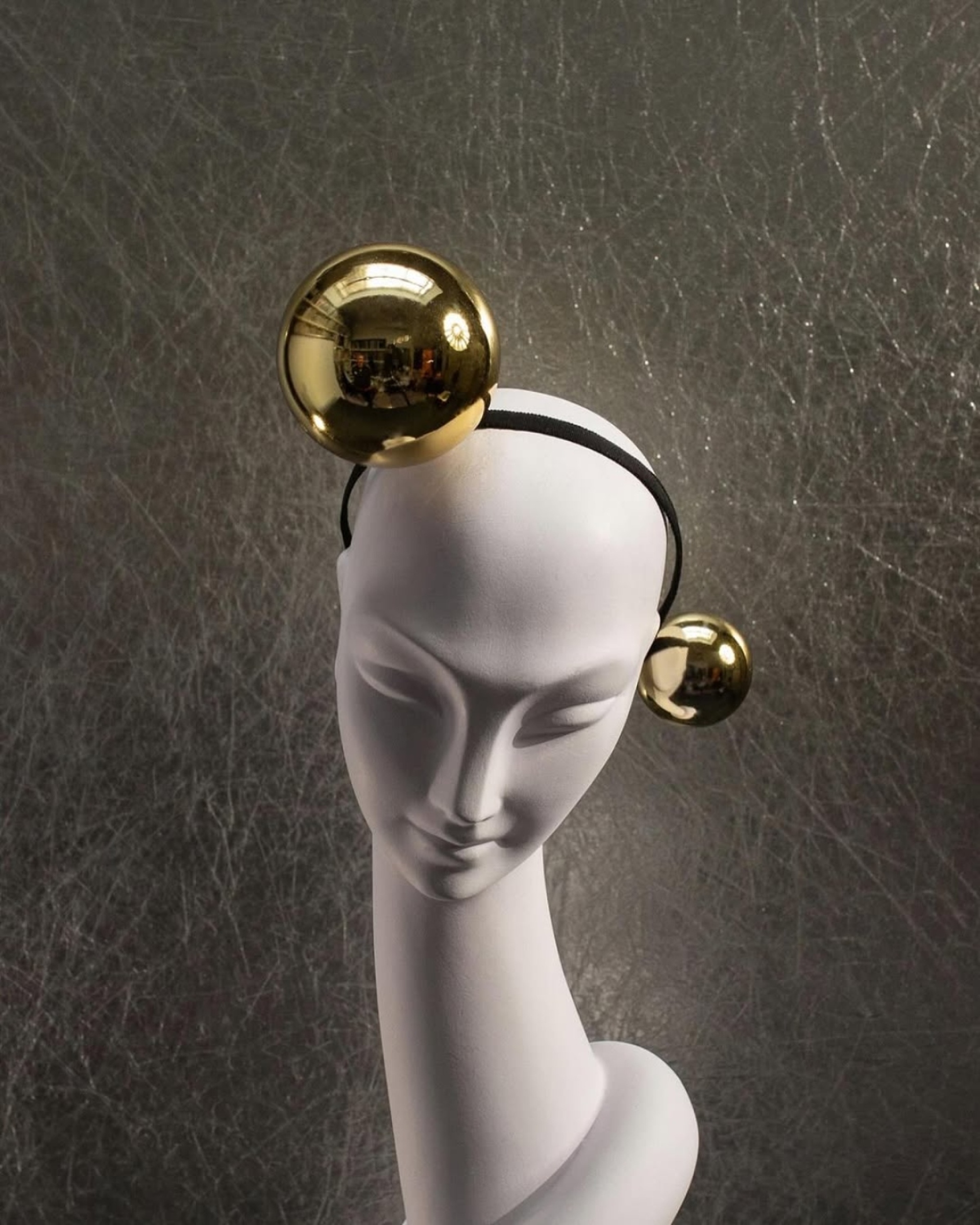 Στίβεν Τζόουνς, TThe Curve, spring 2025, «Pétanque»