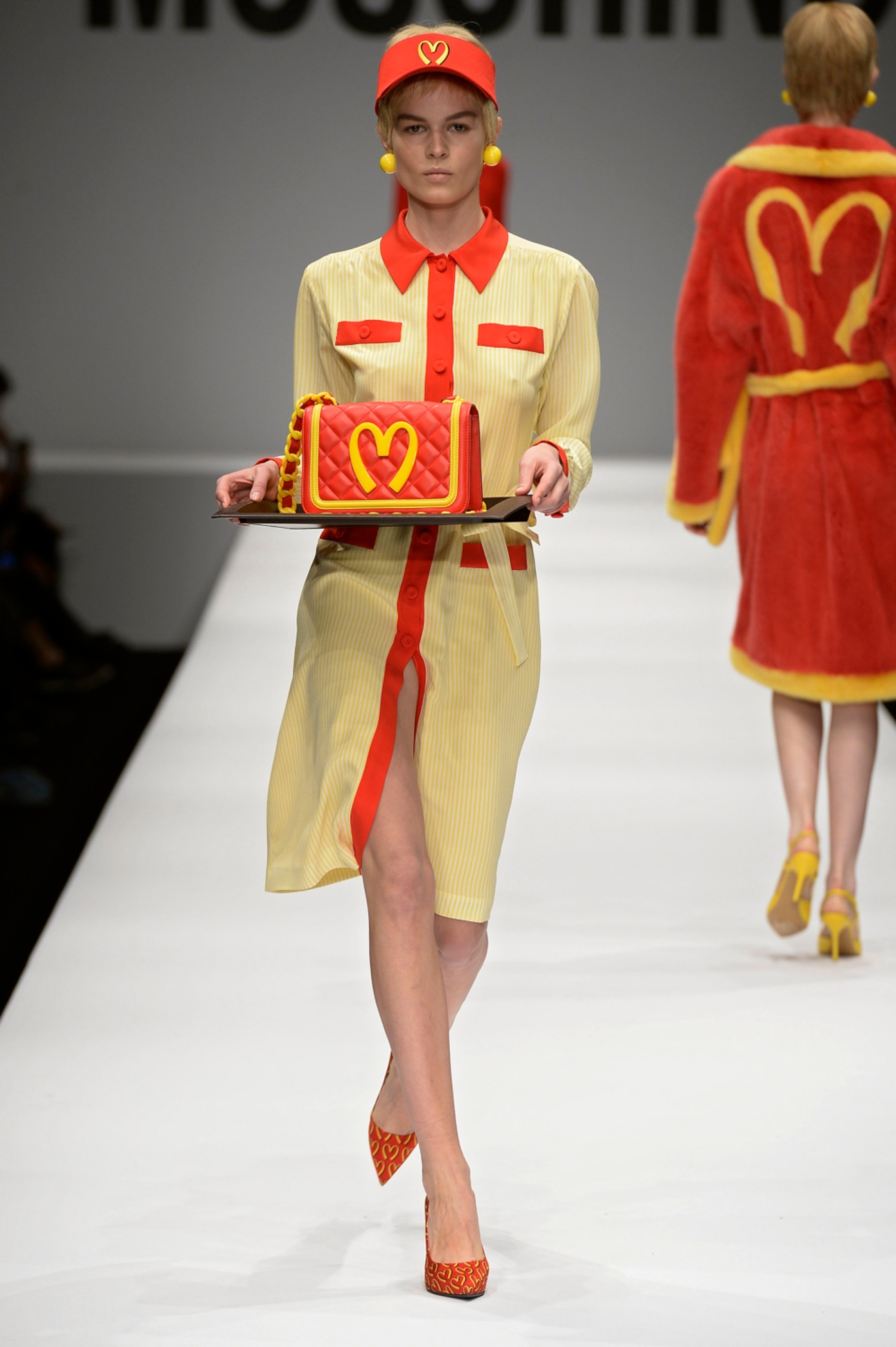 Moschino Mcdonalds Πασαρέλα 