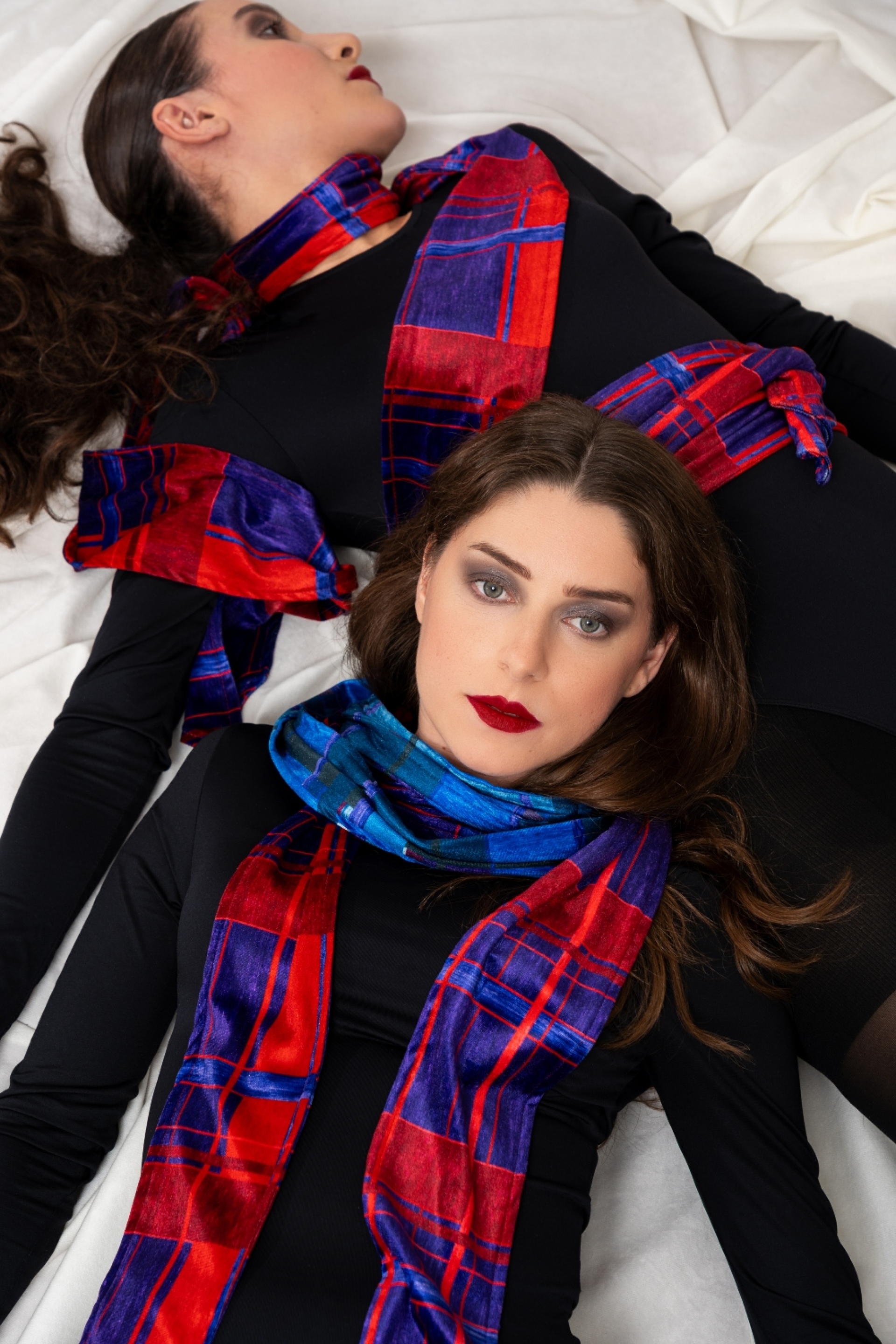 To M.K.E παρουσιάζει το “In Between Lines”