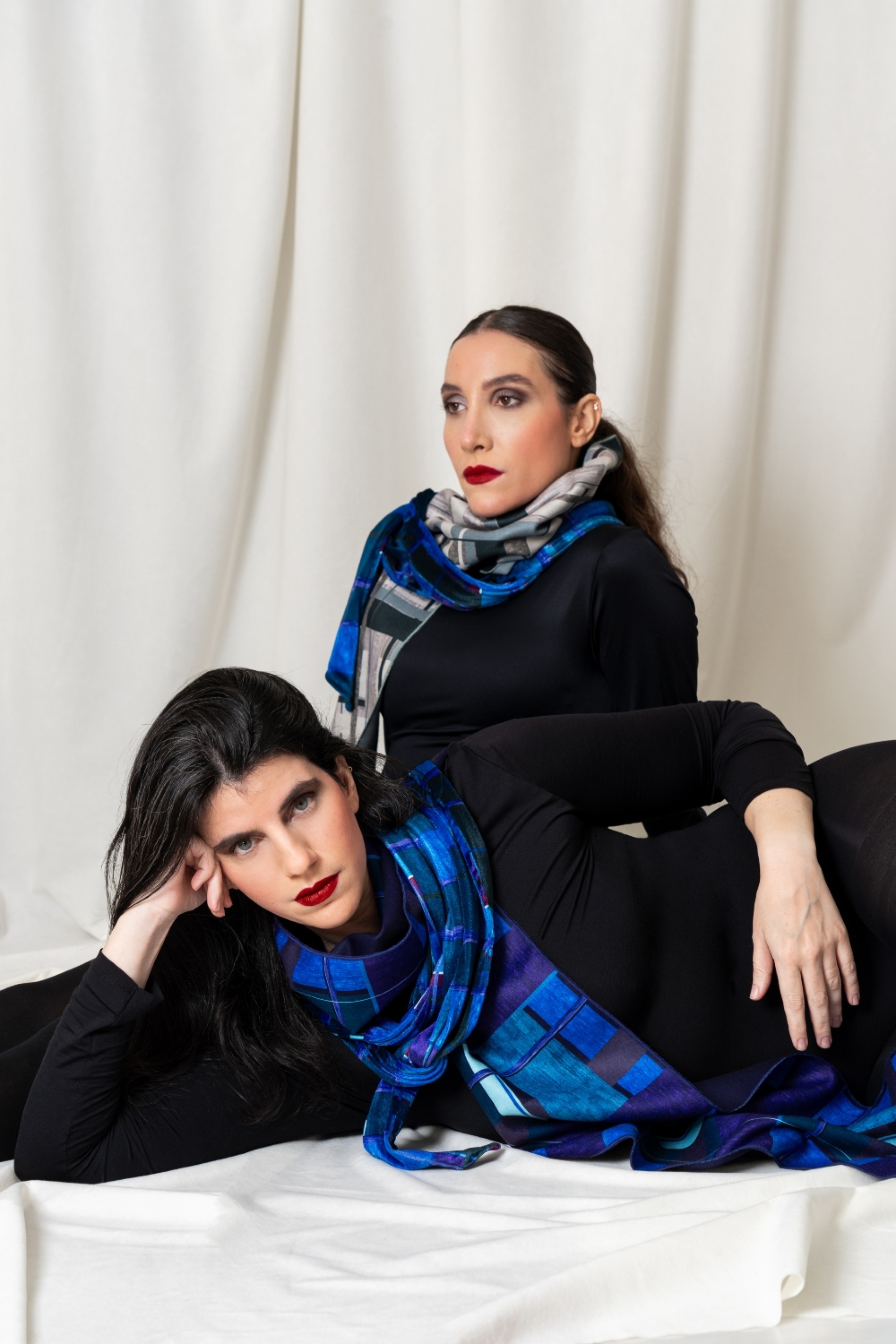 To M.K.E παρουσιάζει το “In Between Lines”