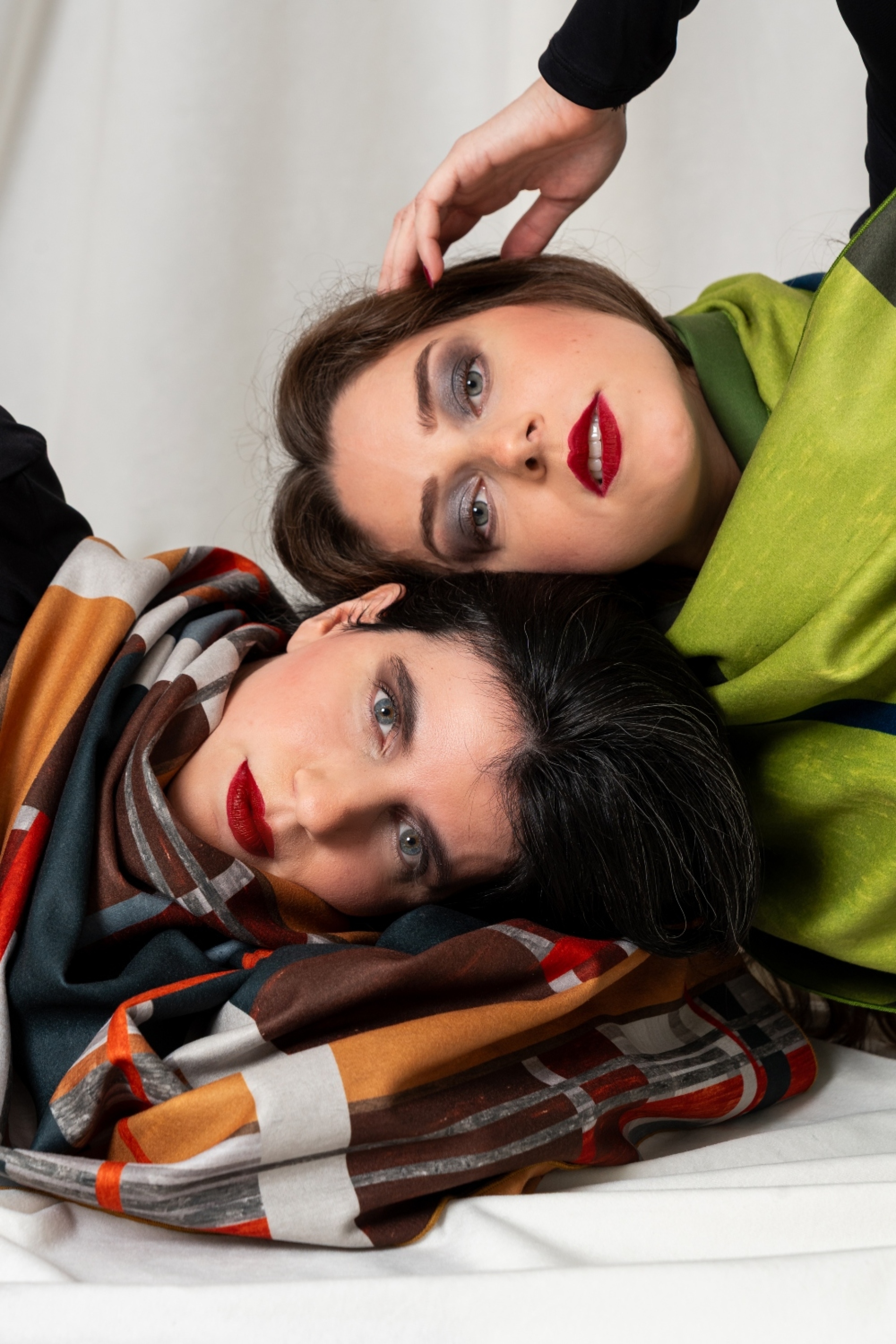 To M.K.E παρουσιάζει το “In Between Lines”