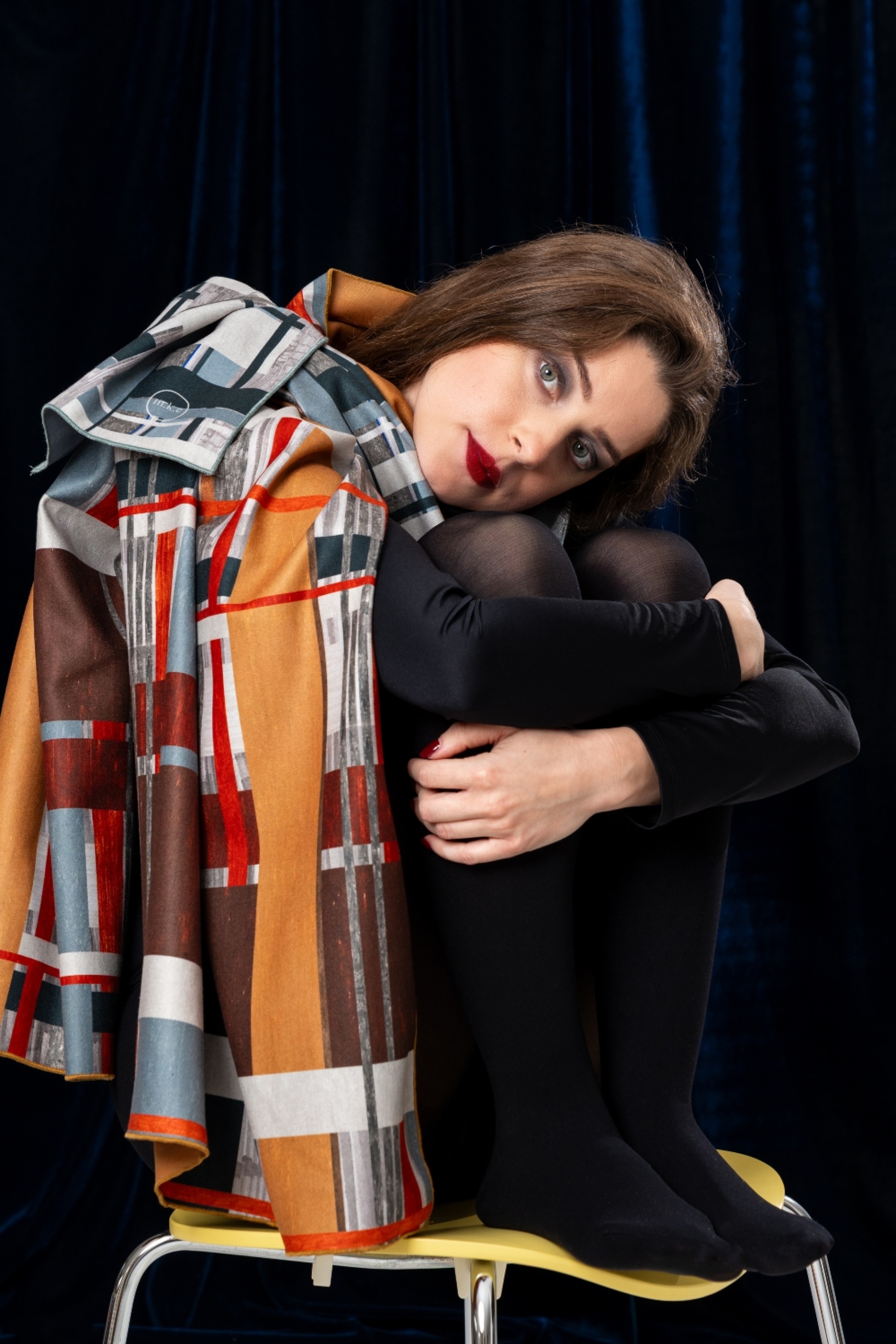 To M.K.E παρουσιάζει το “In Between Lines”