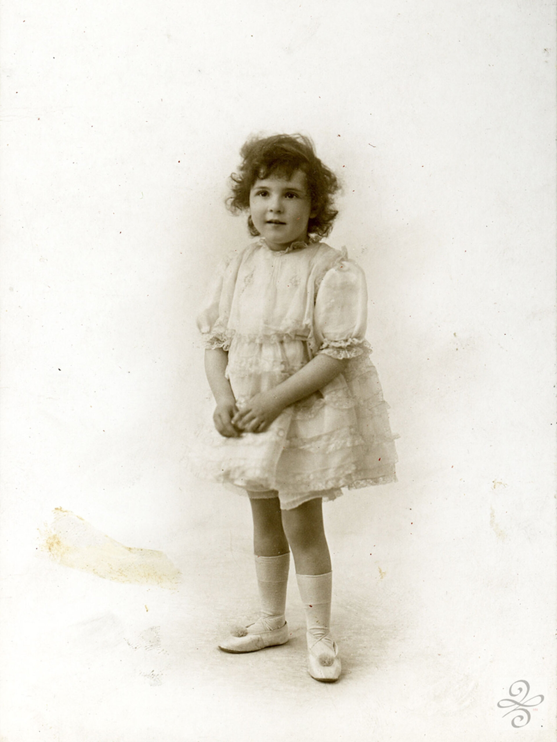 Η Λεονόρα Κάρινγκτον σε νεαρή ηλικία