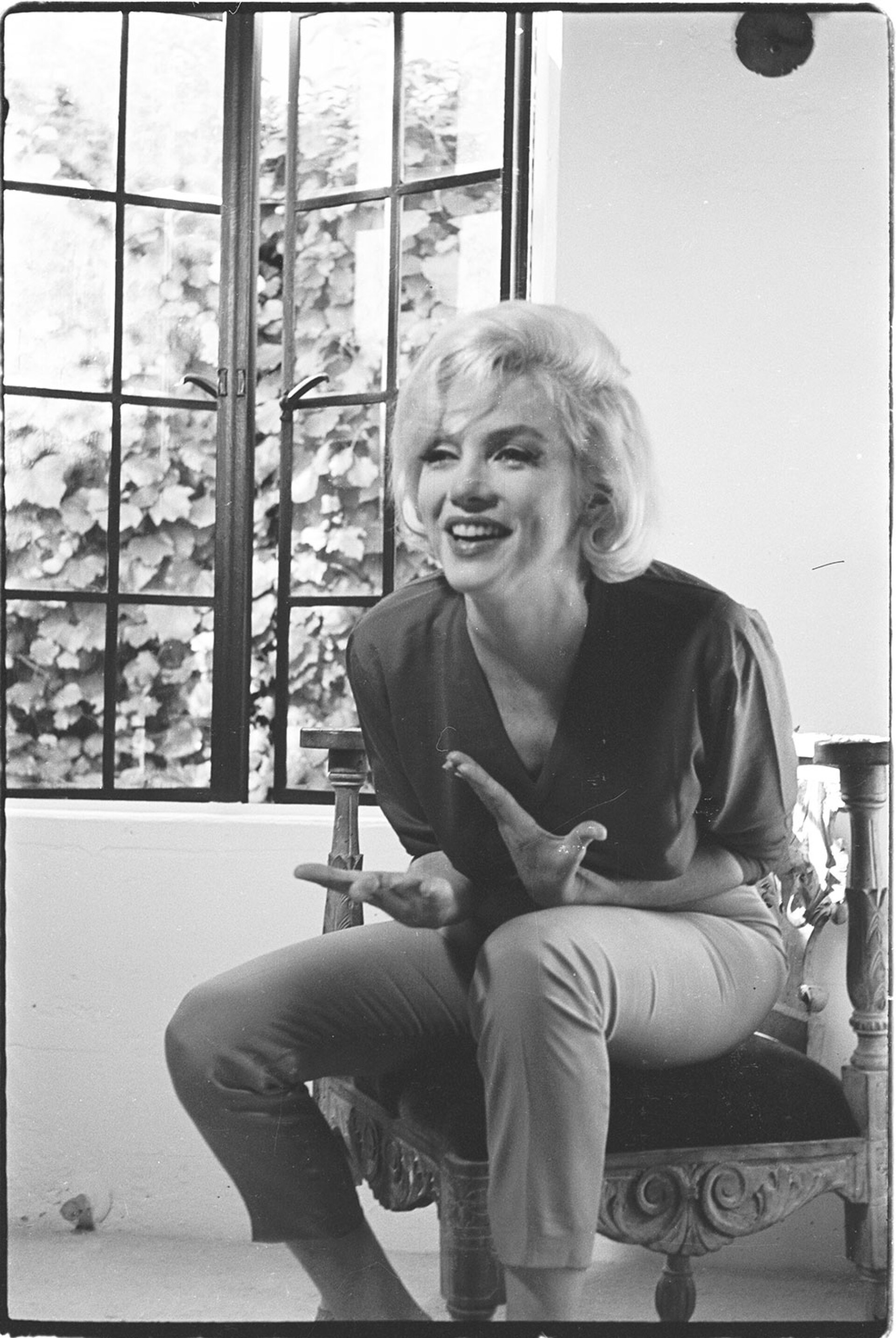 Marilyn Monroe, 1962, by Allan Grant, © 1962 MM LLC (Photographs by Allan Grant), www.marilynslostphotos.com