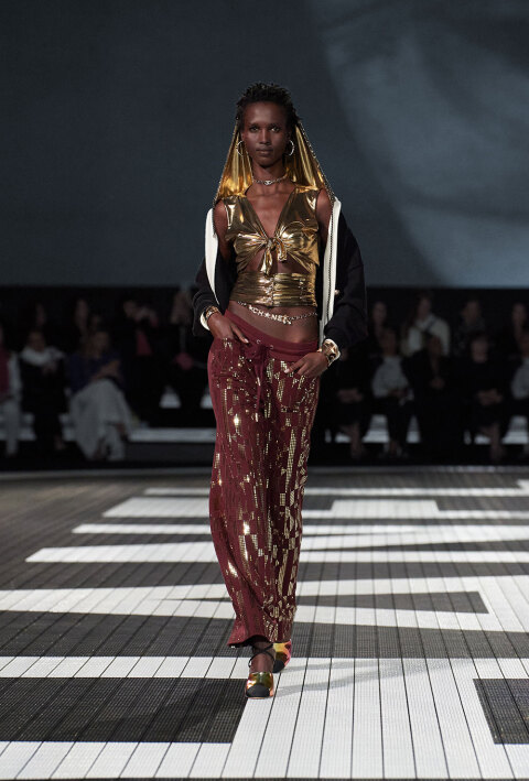 Μοντέλα στην επίδειξη Chanel