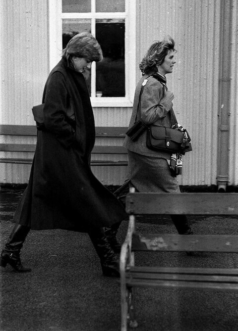 Η Καμίλα και η Νταϊάνα στον ιππόδρομο Ludlow (24 Οκτωβρίου 1980). Για την Νταϊάνα, η Καμίλα ήταν «Το Ροτβάιλερ»