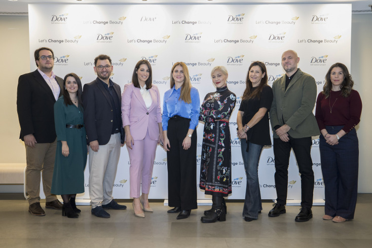 Ο κος Δημήτρης Χαζάπης, η κα Άννα Παπαδημητρίου, ο κος Θάνος Ταπεινός, η κα Δώρα Αναγνωστοπούλου, η κα Μυρσίνη Μπερερή, η κα Πηνελόπη Αναστασοπούλου, η κα Νερίνα Κομιώτη, ο κος Δημήτρης Σαββάκος, η κα Ευαγγελία Βόσσου, 