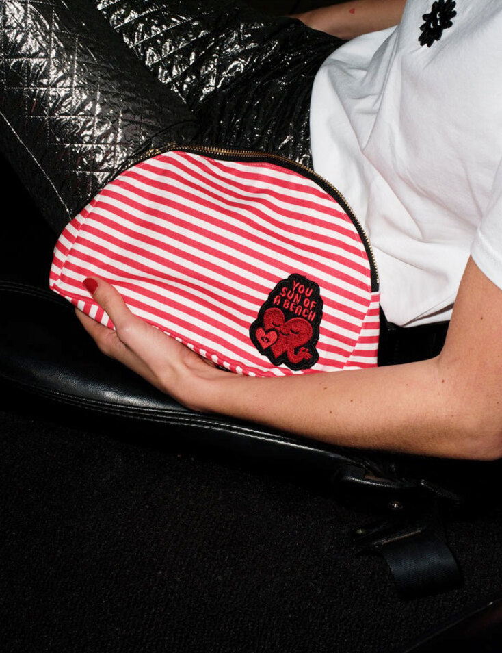 Pouches, τσαντάκια και θήκες για laptops