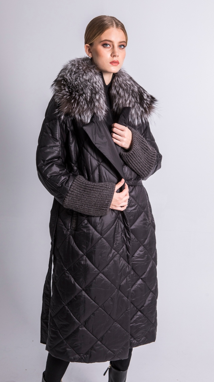 CAPITONE PUFFER JACKET/KNIT SLEEVES/FOX COLLAR