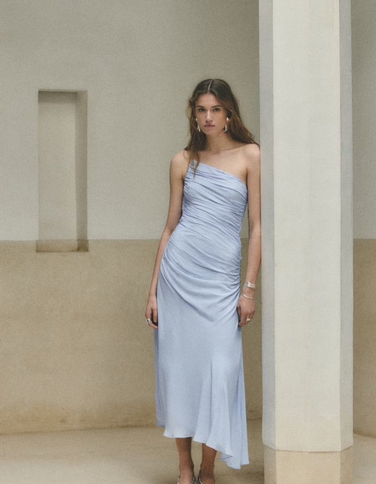 Φόρεμα ασύμμετρο με σούρες