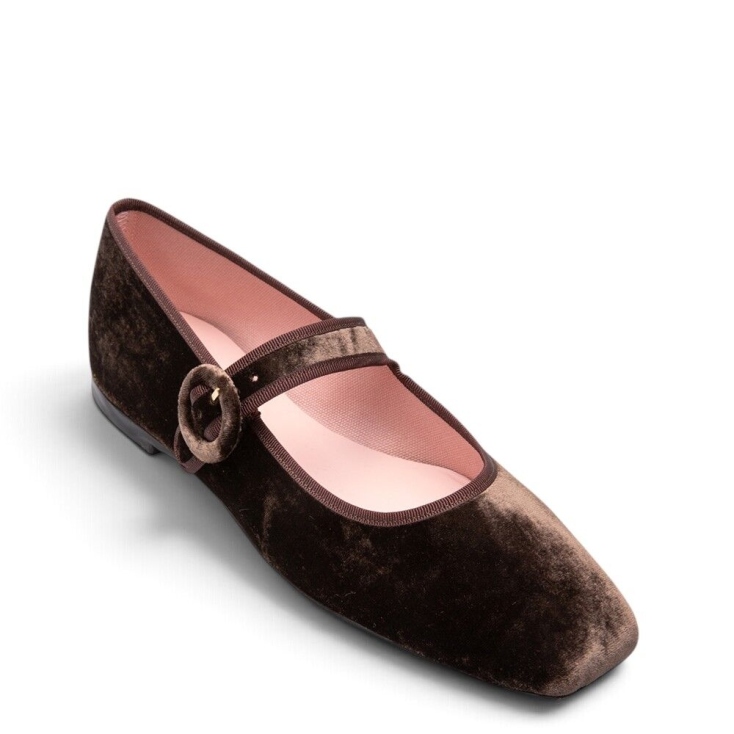 PRETTY BALLERINAS