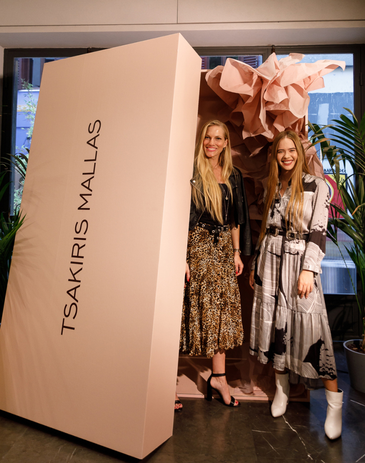 Σάρα Εσκενάζυ, Αναστασίου Τσιλιμπίου