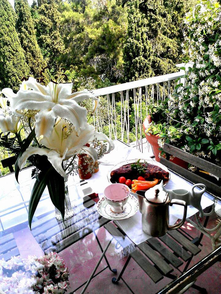 Φωτογραφία από το σπίτι του σχεδιαστή Βασίλη Ζούλια