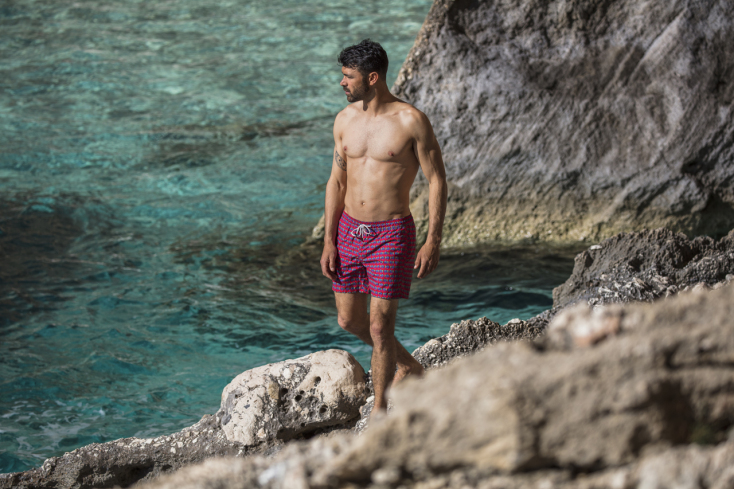 Intimissimi Uomo: Ο surfer Francisco Porcella μας συστήνει τα νέα trends της ανδρικής συλλογής beachwear 2019