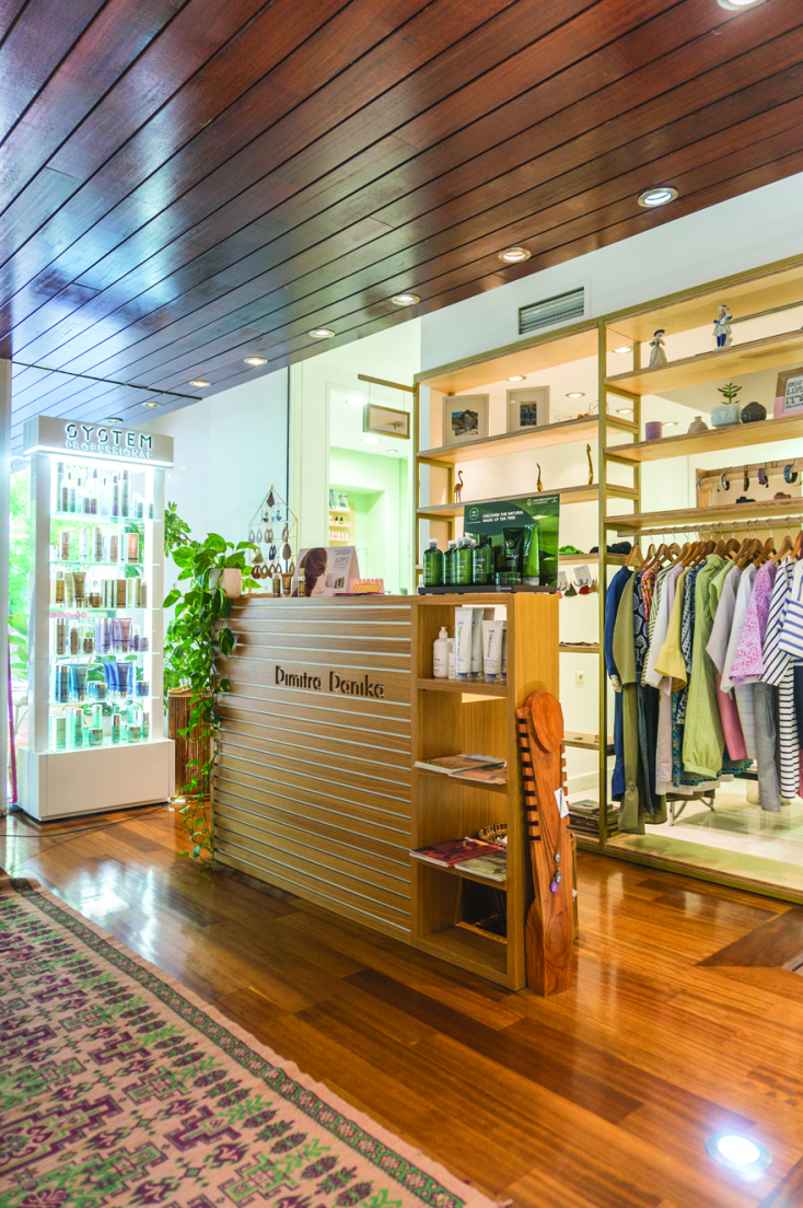 Δήµητρα Δανίκα Hair Design Saloon