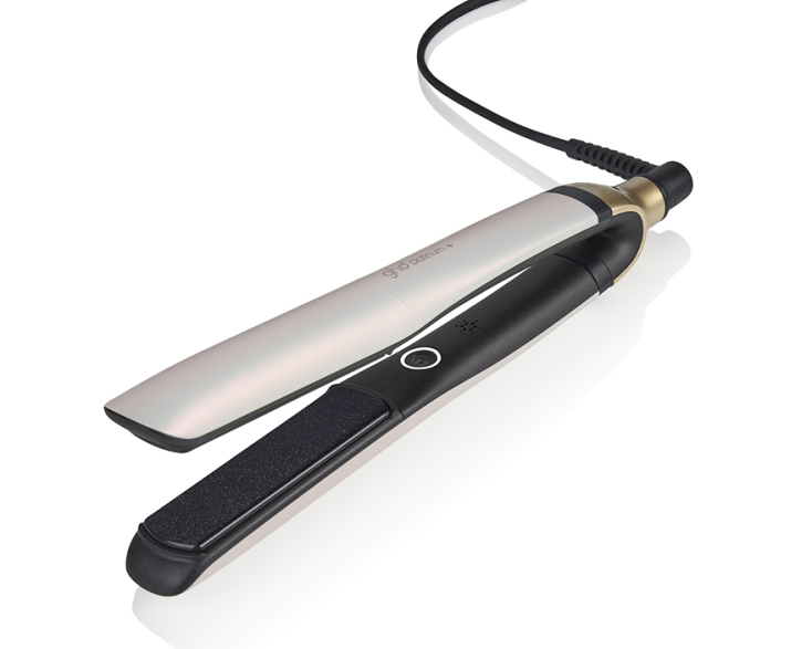 Η Wish Upon A Star διατίθεται στα καλύτερα κομμωτήρια. 