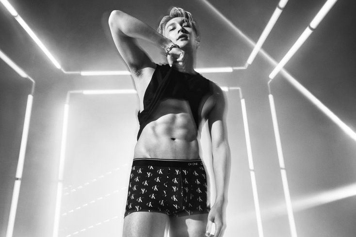 Ο k-pop superstar Lay Zhang στη νέα καμπάνια του Calvin Klein