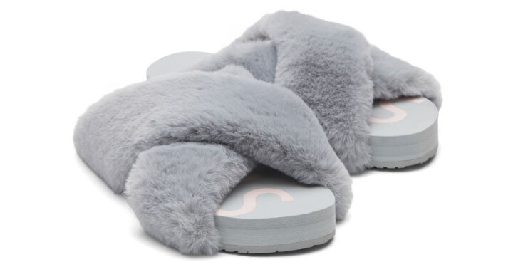 TOMS Γούνινες παντόφλες €50