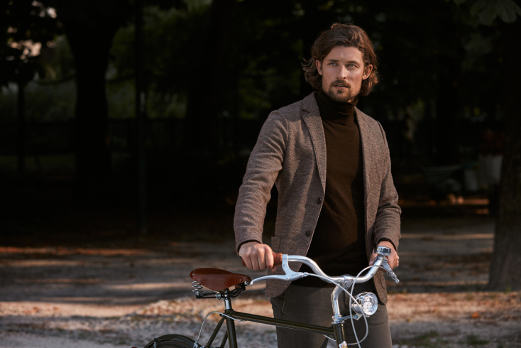 Το ιταλικό brand FALCONERI συνεχίζει να κερδίζει την εκτίμηση του κοινού για easy chic αγορές με έμφαση στην premium ταυτότητα του κασμίρ και των φυσικών ινών