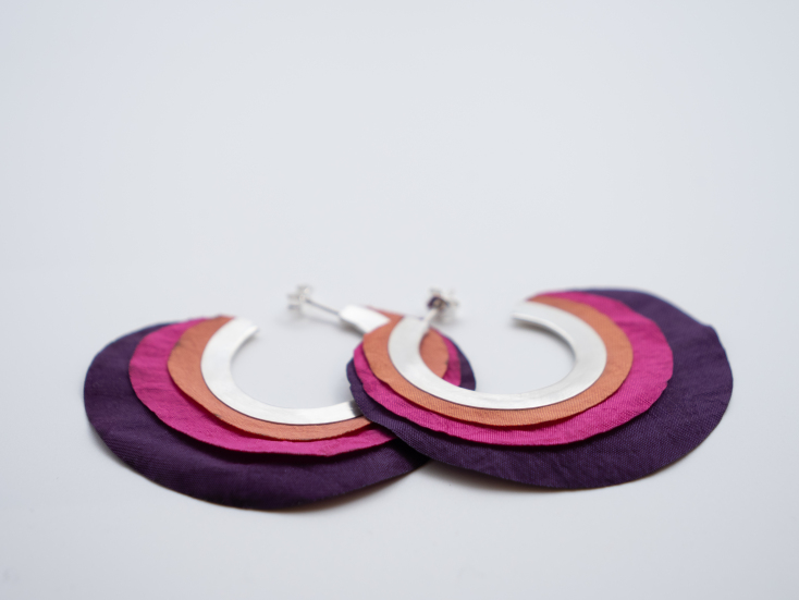 PIOP Σκουλαρίκια από ασήμι και ταφτά