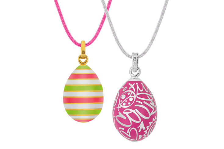 ZOLOTAS Κρεμαστό πασχαλινό αυγό Eggs in Stripes σε ασήμι 925 επιχρυσωμένο €160 Κρεμαστό πασχαλινό αυγό Cool Eggs σε ασήμι γυαλιστερό με φούξια σμάλτο €140