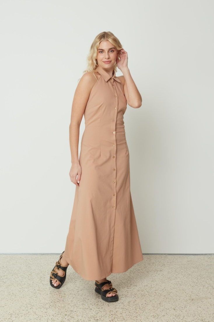 10 φορέματα για το γραφείο που κρατούν ζωντανό το καλοκαίρι