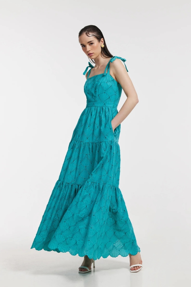 10 φορέματα για το γραφείο που κρατούν ζωντανό το καλοκαίρι