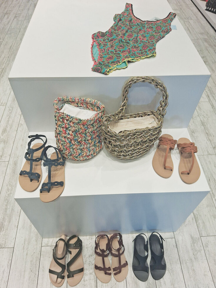 Everybody Knows Hydra: Όταν η αισθητική γίνεται εμπειρία