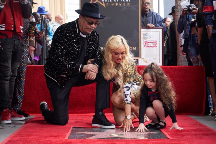 Η Κόκο Όστιν, σύζυγος του ράπερ Ice-T, θήλαζε την κόρη της μέχρι τα 6 της χρόνια - Υπερασπίστηκε την απόφασή της μιλώντας σε podcast