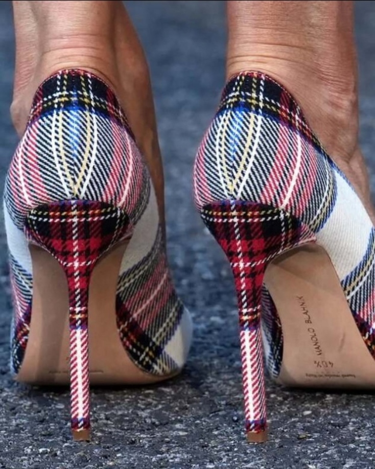 Τακούνια Μανόλο Μπλάνικ 