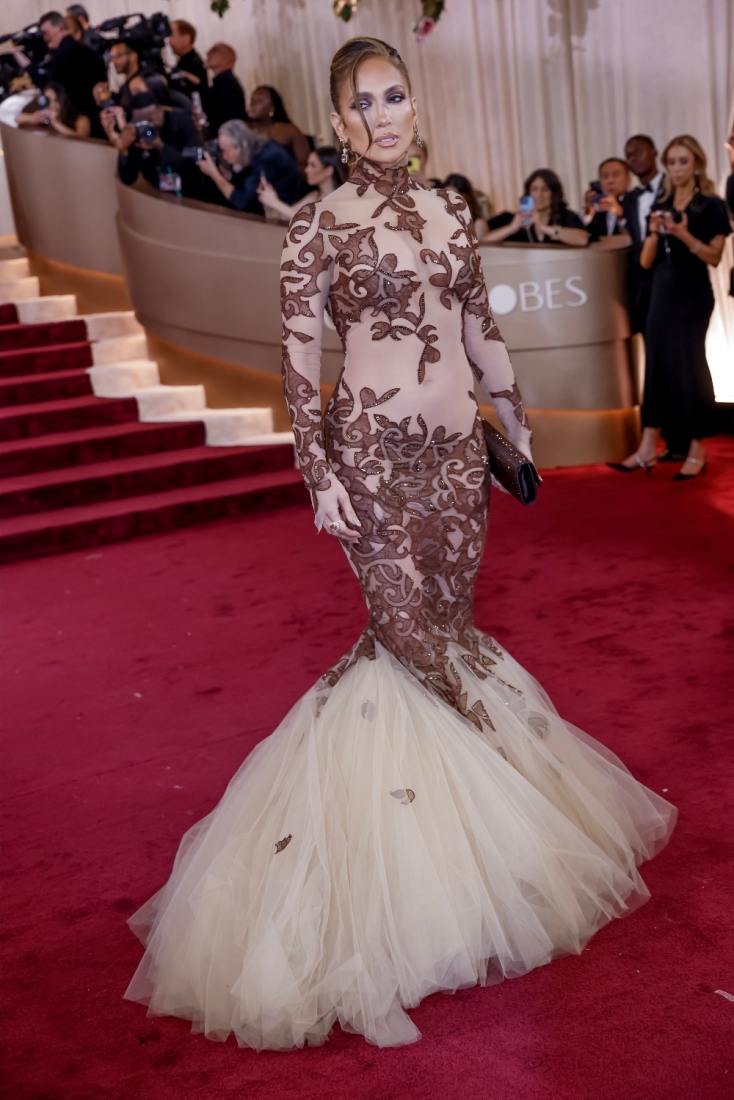 Ο εκνευρισμός της Τζένιφερ Λόπεζ στο κόκκινο χαλί 