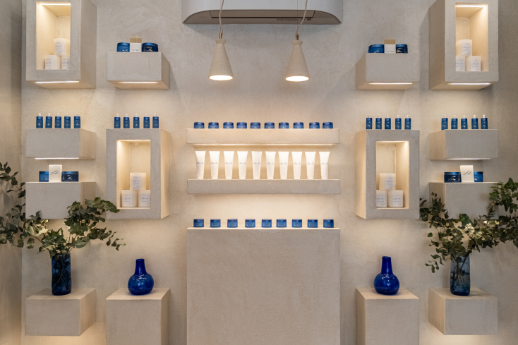 Γήινα χρώματα και μπλε της Μεσογείου