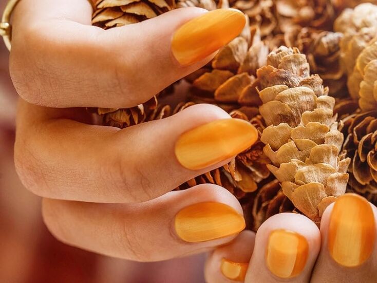 Golden hour nails