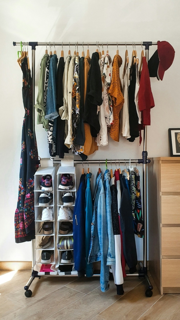 Decluttering ντουλάπας