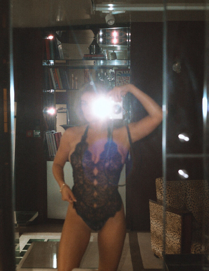 Η Hunkemöller μέσα από τον φακό της Αν Τίμερ για τη Vogue