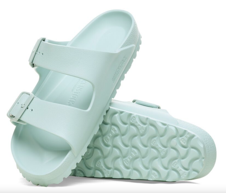 Παπούτσια παραλίας: Τα σχέδια που ξεχωρίσαμε στην αγορά