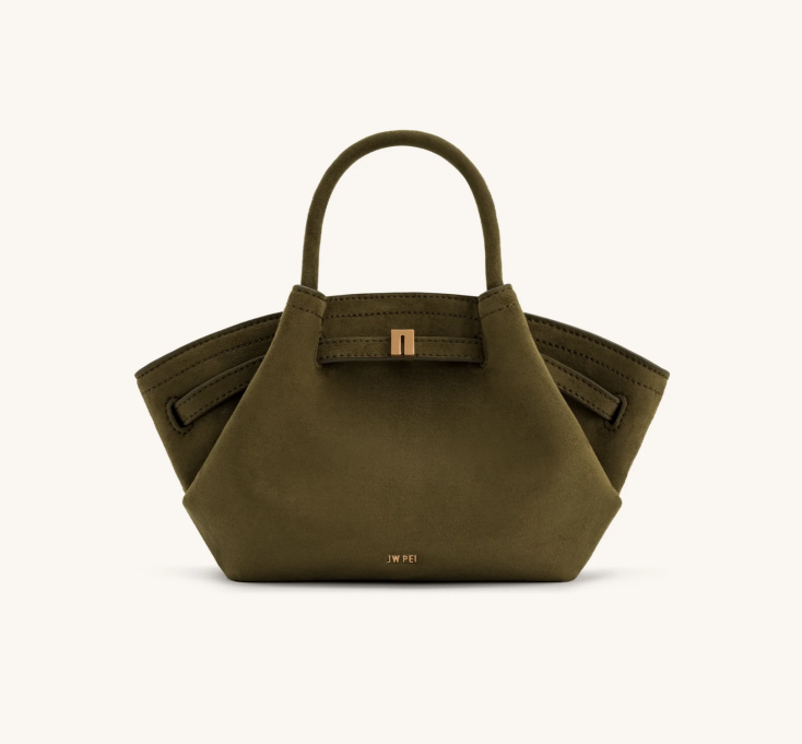 Suede Bags: Τα σχέδια που ξεχωρίσαμε στην αγορά