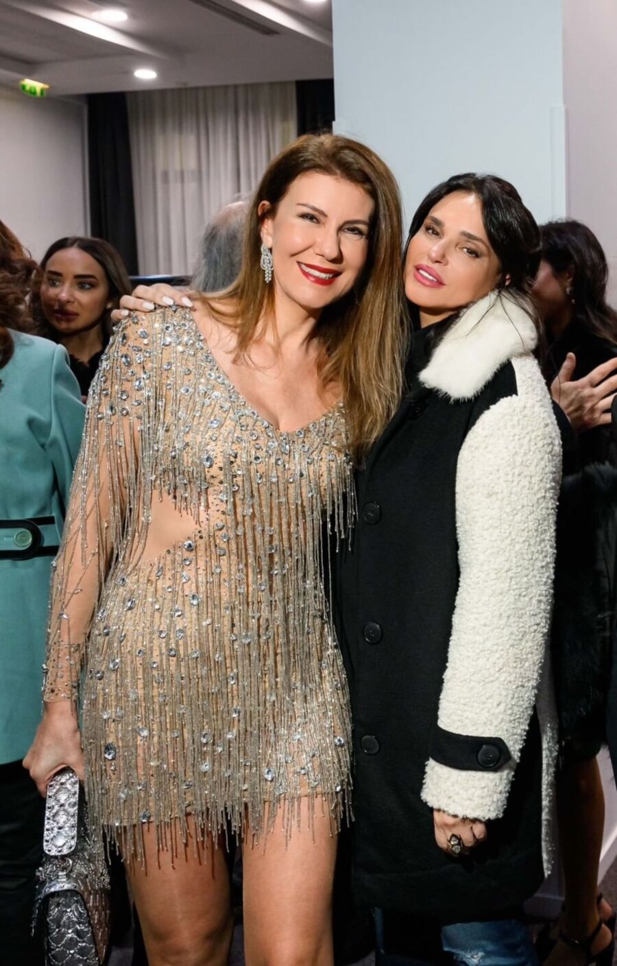 Η Celia Kritharioti με την celebrity φίλη της Χάλα Χούρι